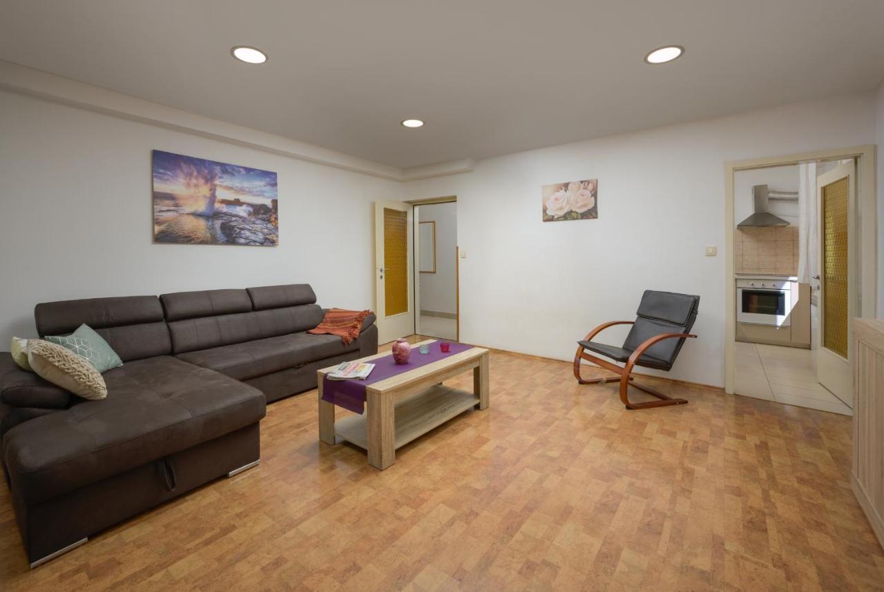 Apartment Tea Pula Extérieur photo